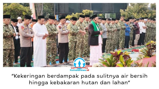 
 Kodam VI/Mulawarman menggelar salat Istisqa dan doa bersama di Lapangan Upacara Makodam VI/Mulawarman, Balikpapan, Sabtu (29/8/2026), untuk memohon turunnya hujan di tengah kondisi kemarau dan minimnya curah hujan di sejumlah wilayah Kaltim dan Kaltara. Foto: M Hilmansyah.
