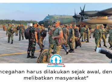 TNI memperkuat pencegahan Karhutla di Kalimantan Timur dengan mengerahkan Tim Penyuluhan Karhutla dan Tim Alpha Karhutla. Kedua tim tiba di Baseops Lanud Dhomber, Balikpapan, menggunakan pesawat TNI AU C-130H/A-1332, Sabtu (29/8/2026). Foto: M Hilmansyah.