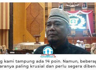 Ketua Forum Pedagang Pasar Pagi, Thoriq Hakim, mengatakan sedikitnya 14 persoalan menjadi keluhan pedagang. Sejumlah persoalan dinilai krusial dan membutuhkan penanganan segera dari OPD terkait. Foto: Yana Ashari.