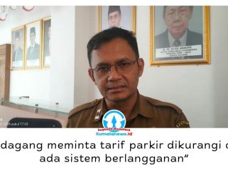 Kepala Dishub Kota Samarinda, Hotmarulitua Manalu, mengatakan aspirasi pedagang menjadi perhatian. Namun, kebijakan tarif dan pengelolaan parkir tetap harus disesuaikan dengan ketersediaan lahan serta hasil rekayasa lalu lintas. Foto: Yana Ashari.