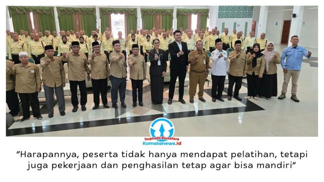 
 Sebanyak 100 pemuda Balikpapan mengikuti Pendidikan Dasar Satuan Pengamanan (Satpam) kualifikasi Gada Pratama, Senin (14/9/2026). Program kolaborasi BAZNAS Kota Balikpapan, Pemkot Balikpapan, dan PT Berlian Putra Reksindo tersebut menjadi upaya meningkatkan keterampilan sekaligus membuka peluang kerja bagi pemuda. Foto: M Hilmansyah.