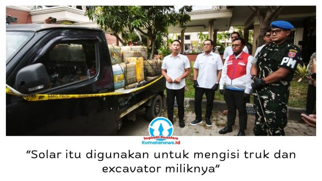 
 Dirreskrimsus Polda Kaltim Kombes Pol Bambang Yugo Pamungkas, EGM PT Pertamina Patra Niaga Regional Kalimantan Isfahani, dan Dandenpom Kodam VI/Mulawarman Kolonel Cpm Erwien Ferry Sunarno melihat barang bukti dugaan penyalahgunaan BBM bersubsidi di Kukar dan Kutim, di Mapolda Kaltim, Rabu (16/9/2026). Foto: M Hilmansyah.