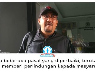 Anggota BAPEMPERDA DPRD Kota Samarinda, Iswandi, menyampaikan bahwa pembahasan Raperda RPPLH bersama perangkat daerah dan pihak terkait telah memasuki tahap akhir dan substansinya telah diselesaikan. Foto: Yana Ashari.