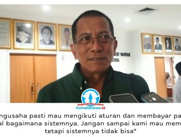 Ketua HPKR Kota Samarinda Yuris Abubakar menyoroti perlunya pembenahan sistem perpajakan dan perizinan reklame agar proses administrasi dan pembayaran pajak lebih mudah bagi pelaku usaha. Hal tersebut disampaikan usai mengikuti Rapat Pansus I DPRD Kota Samarinda terkait Raperda Penyelenggaraan, Perizinan dan Penataan Reklame, Rabu (30/9/2026). Foto: Yana Ashari.