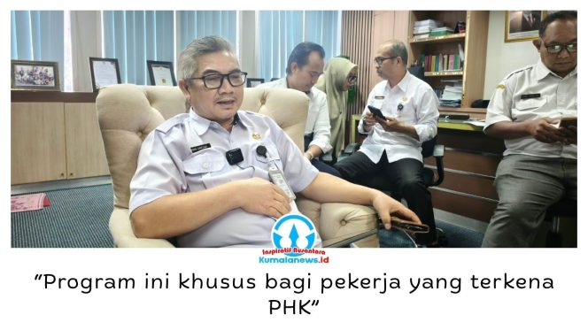 
 Kepala Disnaker Balikpapan Adamin Siregar menyampaikan program pelatihan vokasi dibuka khusus bagi pekerja terdampak PHK untuk meningkatkan keterampilan dan kompetensi kerja. Foto: M Hilmansyah.