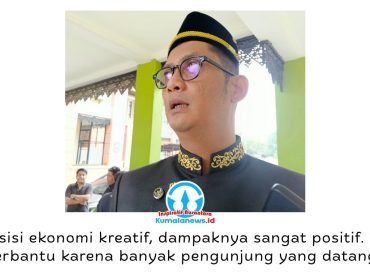Anggota DPRD Kukar Hendra menilai tingginya antusiasme masyarakat dan wisatawan selama Festival Erau turut mendorong geliat UMKM serta membuka peluang pemasaran produk lokal. Foto: Indirwan.