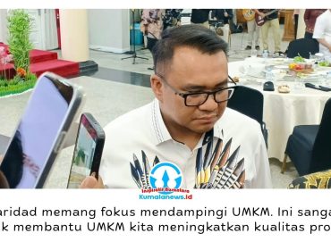 Bupati Kukar Aulia Rahman Basri saat memberikan keterangan terkait Workshop One Village One Product (OVOP) di Kecamatan Kembang Janggut. Foto: Indirwan.