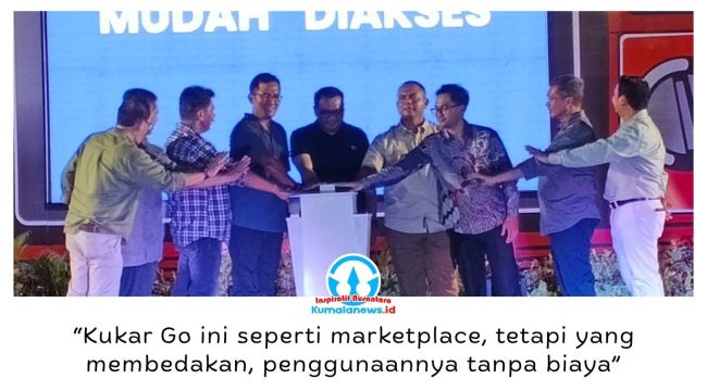 Bupati Kukar Aulia Rahman Basri meresmikan peluncuran aplikasi Kukar Go dan Arbizz Space dalam rangka memperingati Hari Koperasi Nasional ke-79 dan Hari UMKM Nasional ke-10. Foto: Indirwan.