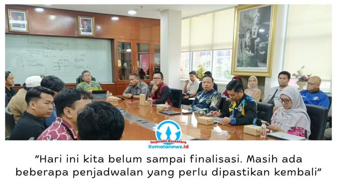 
 Pemkab Kukar terus mematangkan persiapan sebagai tuan rumah MTQH ke-46 tingkat Provinsi Kaltim yang dijadwalkan berlangsung pada Desember 2026. Rapat koordinasi membahas kesiapan jadwal, arena perlombaan, serta koordinasi dengan perangkat daerah dan pihak pendukung kegiatan, Kamis (8/10/2026). Foto: Indirwan.