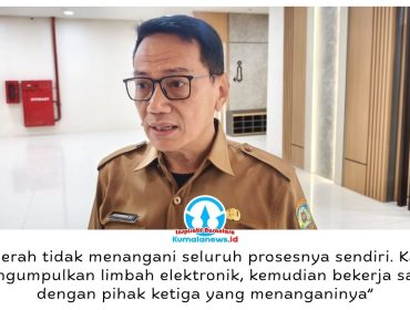 Kepala DLH Balikpapan, Sudirman Djayaleksana, menjelaskan limbah elektronik harus ditangani secara khusus. DLH memfasilitasi pengumpulan sebelum diserahkan kepada pihak ketiga yang kompeten untuk mencegah pencemaran lingkungan. Foto: M. Hilmansyah.