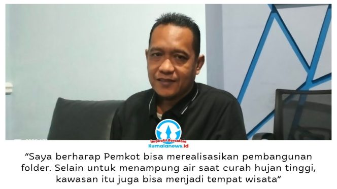 
 Anggota DPRD Kota Samarinda, Suparno, mendorong Pemkot membangun folder atau kolam retensi untuk mengendalikan genangan saat hujan deras sekaligus mengembangkannya sebagai ruang publik untuk rekreasi dan olahraga warga. Foto: Yana Ashari.