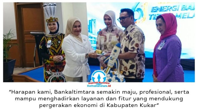 
 Bupati Kutai Kartanegara, Aulia Rahman Basri, menghadiri syukuran HUT ke-61 Bankaltimtara di Kantor Cabang Tenggarong, Rabu (14/10/2026). Ia mendorong peningkatan kualitas pelayanan, profesionalisme, dan inovasi perbankan untuk mendukung pertumbuhan ekonomi serta kesejahteraan masyarakat Kukar. Foto: Indirwan.