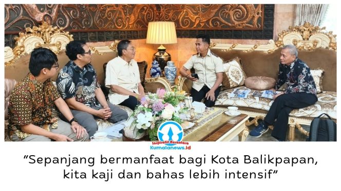
 Wali Kota Balikpapan, Rahmad Mas’ud, menerima audiensi Pusat Inovasi Kota dan Komunitas Cerdas (PIKKC) ITB di Rumah Jabatan Wali Kota, Kamis (15/10/2026), membahas peluang kolaborasi pengembangan smart city melalui pemanfaatan teknologi digital dan kecerdasan buatan (AI). Foto: M Hilmansyah.