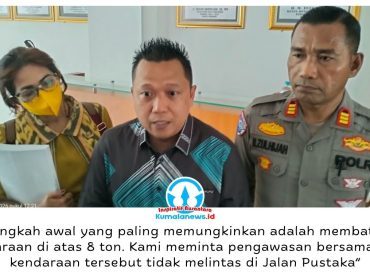 Komisi III DPRD Kota Samarinda menyepakati pembatasan kendaraan bermuatan di atas 8 ton agar tidak melintas di Jalan Pustaka, menyusul keluhan warga terkait kerusakan jalan, pipa PDAM, dan risiko kecelakaan. Kesepakatan tersebut disampaikan Ketua Komisi III Deni Hakim Anwar usai memimpin rapat dengar pendapat bersama masyarakat dan instansi terkait di DPRD Samarinda, Kamis (15/10/2026). Foto: Yana Ashari.