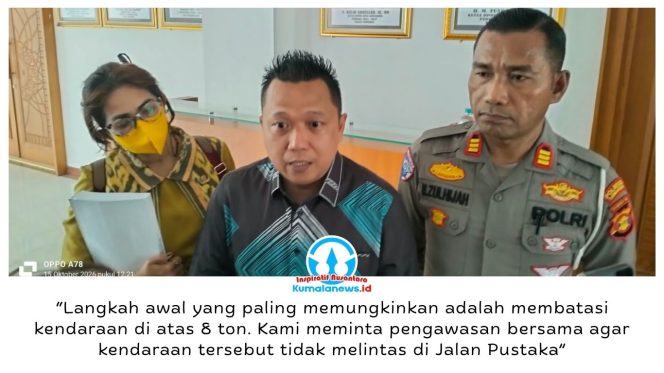 
 Komisi III DPRD Kota Samarinda menyepakati pembatasan kendaraan bermuatan di atas 8 ton agar tidak melintas di Jalan Pustaka, menyusul keluhan warga terkait kerusakan jalan, pipa PDAM, dan risiko kecelakaan. Kesepakatan tersebut disampaikan Ketua Komisi III Deni Hakim Anwar usai memimpin rapat dengar pendapat bersama masyarakat dan instansi terkait di DPRD Samarinda, Kamis (15/10/2026). Foto: Yana Ashari.