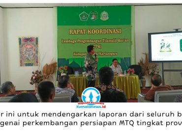 Ketua LPTQ Kukar, Sunggono, memimpin rapat koordinasi pemantapan persiapan MTQ tingkat Provinsi Kaltim di Sekretariat LPTQ Kukar, Kamis (15/10/2026). Persiapan secara konsepsional telah mencapai lebih dari 80 persen. Foto: Indirwan.