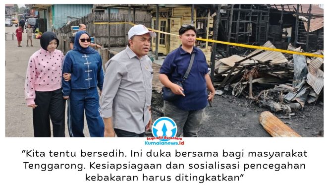 
 Ketua DPRD Kukar, Ahmad Yani, meninjau lokasi kebakaran di Kelurahan Loa Ipuh, Tenggarong, Jumat (16/10/2026), sekaligus mendorong evaluasi instalasi listrik untuk mencegah kebakaran berulang. Foto: Indirwan.