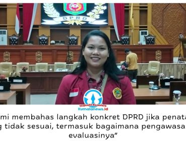 Perwakilan mahasiswa Untag Samarinda, Charisma Thresensia Tandiayu, menyoroti kebijakan penataan ruang dan peran DPRD dalam mengawasi pelaksanaannya saat audiensi di DPRD Samarinda, Jumat (16/10/2026). Foto: Yana Ashari.