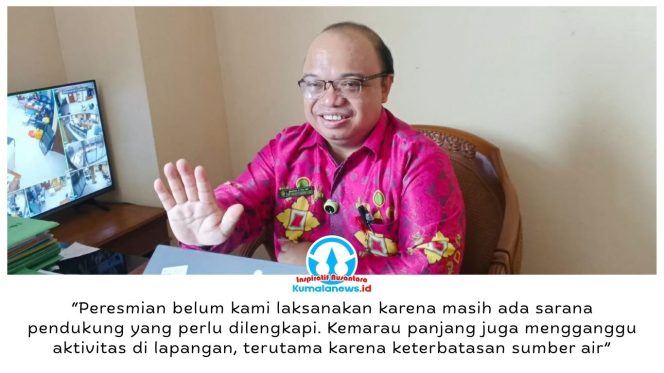 
 Kepala Disketapang Kukar, Ananias, mengatakan pengembangan kawasan pertanian terpadu dilakukan bertahap. Kemarau panjang dan keterbatasan air menjadi kendala dalam mendukung aktivitas pertanian, edukasi, serta pengembangan usaha. Foto: Indirwan.