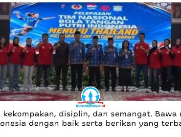 Wali Kota Balikpapan, Rahmad Mas’ud, memberikan dukungan dan melepas Timnas Bola Tangan Putri Indonesia yang akan berlaga di IHF Nation Trophy di Thailand, di Aula Balai Kota Balikpapan, Senin (19/10/2026). Foto: M Hilmansyah.