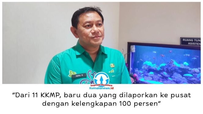 
 Kepala DKUMKMP Kota Balikpapan, Herresandy Setia Kesuma, menyebut operasionalisasi 11 Koperasi Kelurahan Merah Putih (KKMP) tahap pertama masih menunggu penyelesaian administrasi dan verifikasi pemerintah pusat. Hal itu disampaikan usai rapat koordinasi di Balai Kota Balikpapan, Selasa (20/10/2026). Foto: M Hilmansyah.