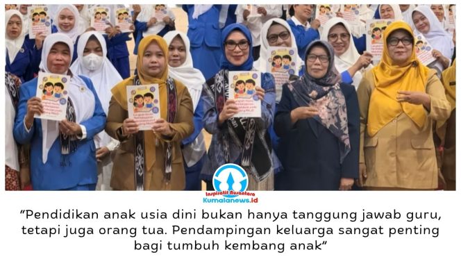 
 Ketua TP PKK Kota Balikpapan, Nurlena Rahmad Mas’ud, menghadiri Seminar Pendidikan Nasional yang digelar IGTKI PGRI bersama para guru PAUD di Balikpapan, Selasa (20/10/2026). Foto: M Hilmansyah.