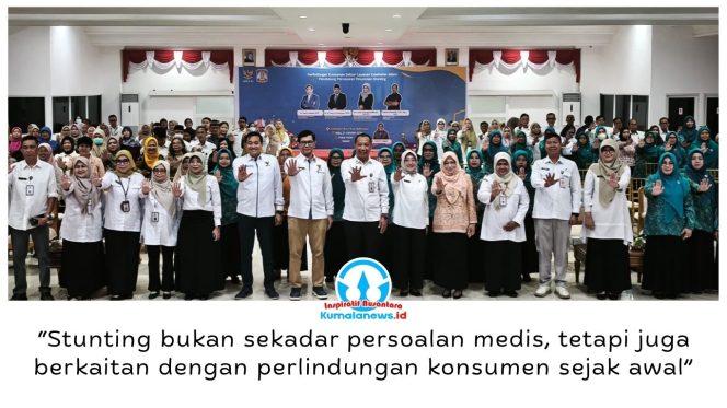 
 Pj Sekda Kota Balikpapan, Agus Budi Prasetyo, bersama narasumber dan peserta sosialisasi serta edukasi perlindungan konsumen yang melibatkan BPKN RI di Balikpapan, Rabu (21/10/2026). Foto: M Hilmansyah.