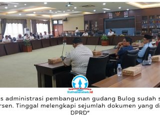 Asisten III Bidang Administrasi Umum Setkab Kukar, H. Dafip Haryanto, menyampaikan target penyelesaian administrasi aset daerah untuk pembangunan gudang Perum Bulog dalam dua bulan ke depan, usai menghadiri RDP bersama DPRD Kukar, Rabu (21/10/2026). Foto: Indirwan.
