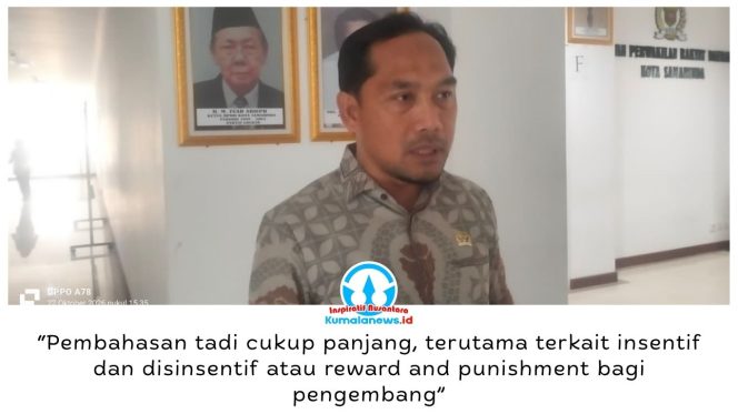 
 Anggota Bapemperda DPRD Samarinda, Abdul Rohim, menyoroti pembahasan aturan insentif dan disinsentif dalam Raperda Perumahan dan Kawasan Permukiman agar penerapannya tepat sasaran dan sesuai ketentuan. Foto: Yana Ashari.