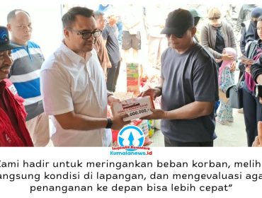 Bupati Kutai Kartanegara (Kukar), Aulia Rahman Basri, meninjau lokasi kebakaran di Jalan Kartini, Kelurahan Loa Ipuh, Tenggarong, Minggu (18/10/2026), sekaligus menyalurkan bantuan dan menyiapkan langkah pemulihan bagi warga terdampak. Foto: Indirwan.