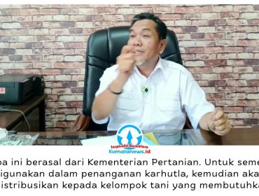 Kepala Distanak Kukar, Mohammad Rifani, menyampaikan bahwa lima dari 19 unit bantuan pompa air telah disalurkan kepada kelompok tani, sementara sisanya sementara dititipkan di BPBD Kukar untuk mendukung penanganan karhutla. Foto: Indirwan.