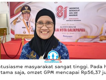 Kepala DKP3 Kota Balikpapan, Sri Wahyuningsih, menyebut Gerakan Pangan Murah (GPM) mendapat sambutan antusias masyarakat. Program ini bertujuan membantu warga memperoleh bahan pangan dengan harga terjangkau sekaligus menjaga stabilitas harga kebutuhan pokok. Foto: M Hilmansyah.