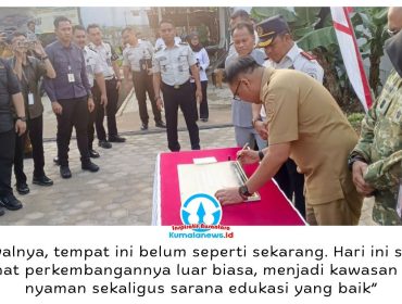 Bupati Kutai Kartanegara, Aulia Rahman Basri, menandatangani prasasti peresmian kawasan produktif terpadu SAE PASTARUNG di Lapas Kelas IIA Tenggarong, Selasa (27/10/2026). Foto: Indirwan.