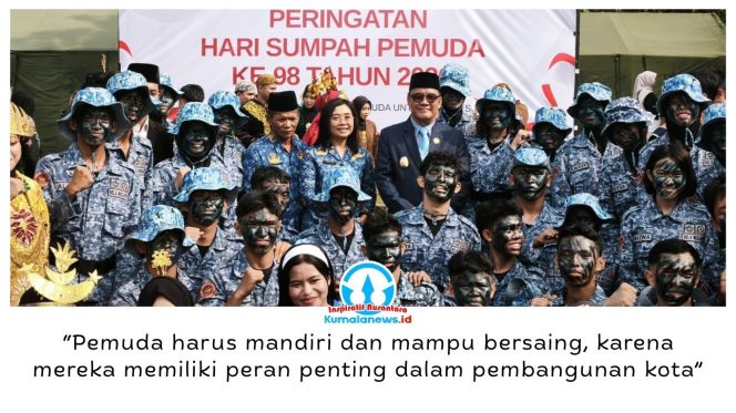 
 Kepala Disparpora Balikpapan, Cokorda Ratih Kusuma, bersama Wakil Wali Kota Balikpapan, Bagus Susetyo, usai peringatan Hari Sumpah Pemuda ke-98 di Balikpapan, Rabu (28/10/2026). Foto: M Hilmansyah.