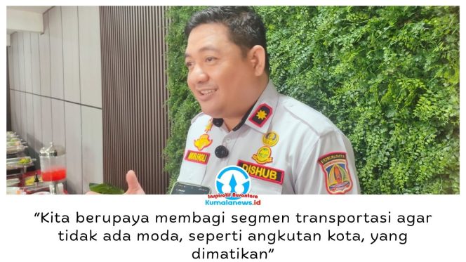 
 Kepala Dishub Kota Balikpapan, Muhammad Fadli Pathurrahman, menyampaikan rencana kajian perluasan rute Balikpapan City Trans (BCT) dengan tetap mempertahankan peran angkutan kota (angkot) dalam mendukung mobilitas masyarakat. Foto: M Hilmansyah.