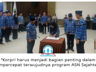 Sekretaris Daerah Kukar, Sunggono, saat menghadiri pengukuhan Pengurus Korpri Kukar masa bakti 2026–2031 dan PAW Pengurus Daerah Bapor Korpri masa bakti 2023–2028 di Aula Bappeda Kukar, Kamis (29/10/2026). Foto: Indirwan.