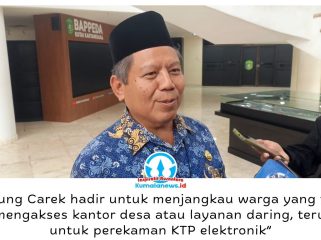 Plt. Kepala Disdukcapil Kukar, Muhammad Iryanto, menjelaskan perbedaan layanan Bunga Desaku dan Payung Carek. Payung Carek menyasar warga berkebutuhan khusus, penyandang disabilitas, dan lansia yang kesulitan mengakses pelayanan administrasi kependudukan secara mandiri. Foto: Indirwan.
