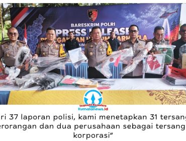 Kapolda Kaltim Irjen Pol Endar Priantoro didampingi jajaran pejabat utama Polda Kaltim menunjukkan barang bukti dalam pengungkapan kasus kebakaran hutan dan lahan (karhutla) di Kalimantan Timur, Kamis (29/10/2026). Foto: M Hilmansyah.
